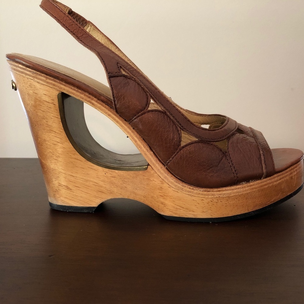 Michael Kors wood/leather cutout platform sandals